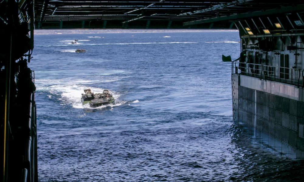 Οκτώ αγνοούμενοι και ένας πεζοναύτης νεκρός σε στρατιωτική άσκηση στις ΗΠΑ